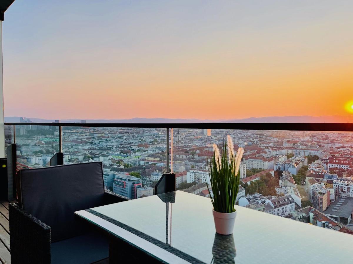 Triiiple Level 31 - Sonnenwohnen Apartment Mit Fantastischem Ausblick Und Parkplatz فيينا المظهر الخارجي الصورة